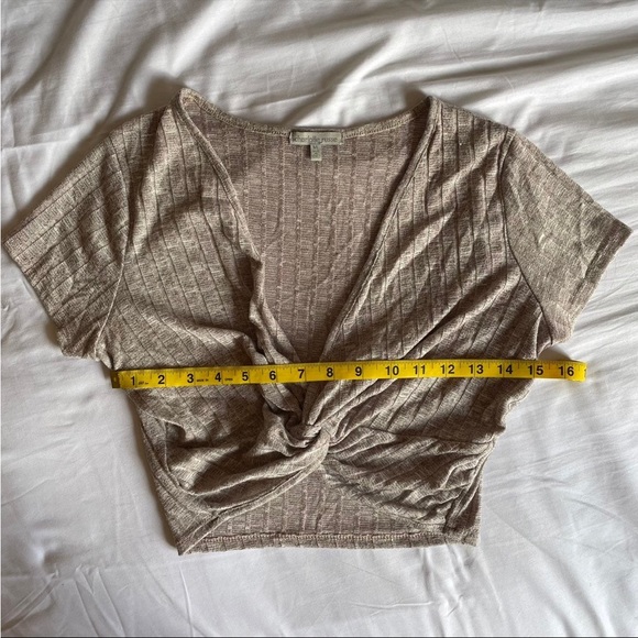 Charlotte Russe Crop Top - Picture 5 of 7